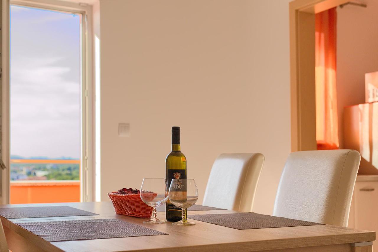 Apartments Orange 메덜린 외부 사진