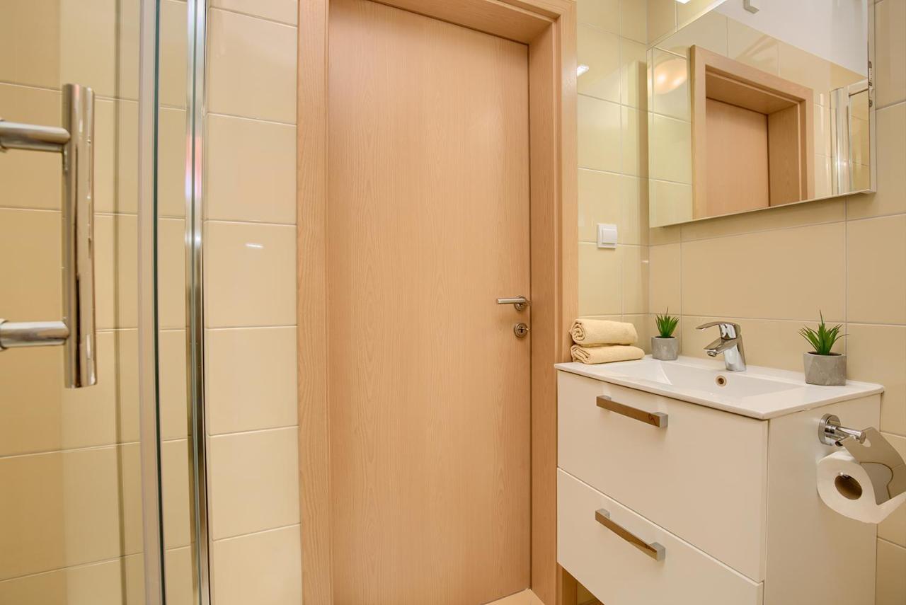 Apartments Orange 메덜린 외부 사진